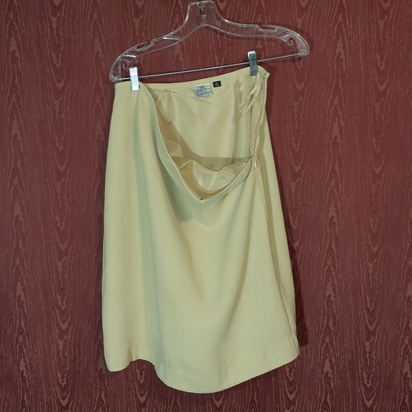 LE SUIT PETITE 2 PIECE SKIRT SET BUSINESS/DINNER/CHURCH/EVENING WOMEN'S SIZE 8P - Picture 5 of 10